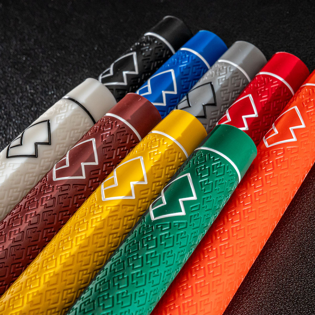 POINT EIGHT 8 | Premium Grip